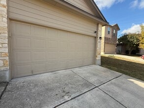 10550 Rhyder Ridge in San Antonio, TX - Building Photo - Building Photo