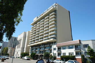 Lakeside Regency Plaza in Oakland, CA - Building Photo - Building Photo