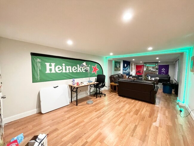 23 Parker Hill Ave, Unit 1 in Boston, MA - Foto de edificio - Building Photo