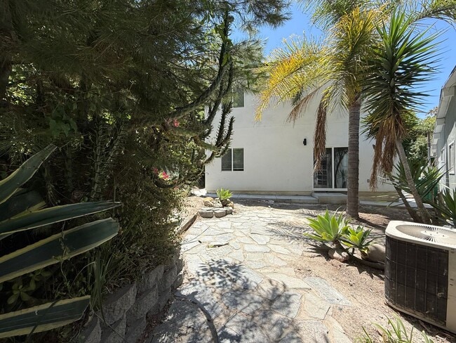 4951 Baja Ct