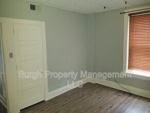 35 W Main St in Carnegie, PA - Building Photo - Building Photo