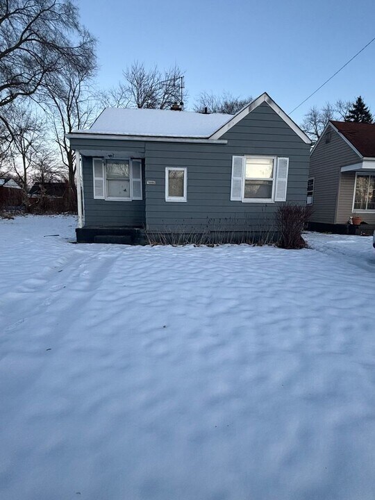 8868 Vaughan St in Detroit, MI - Building Photo