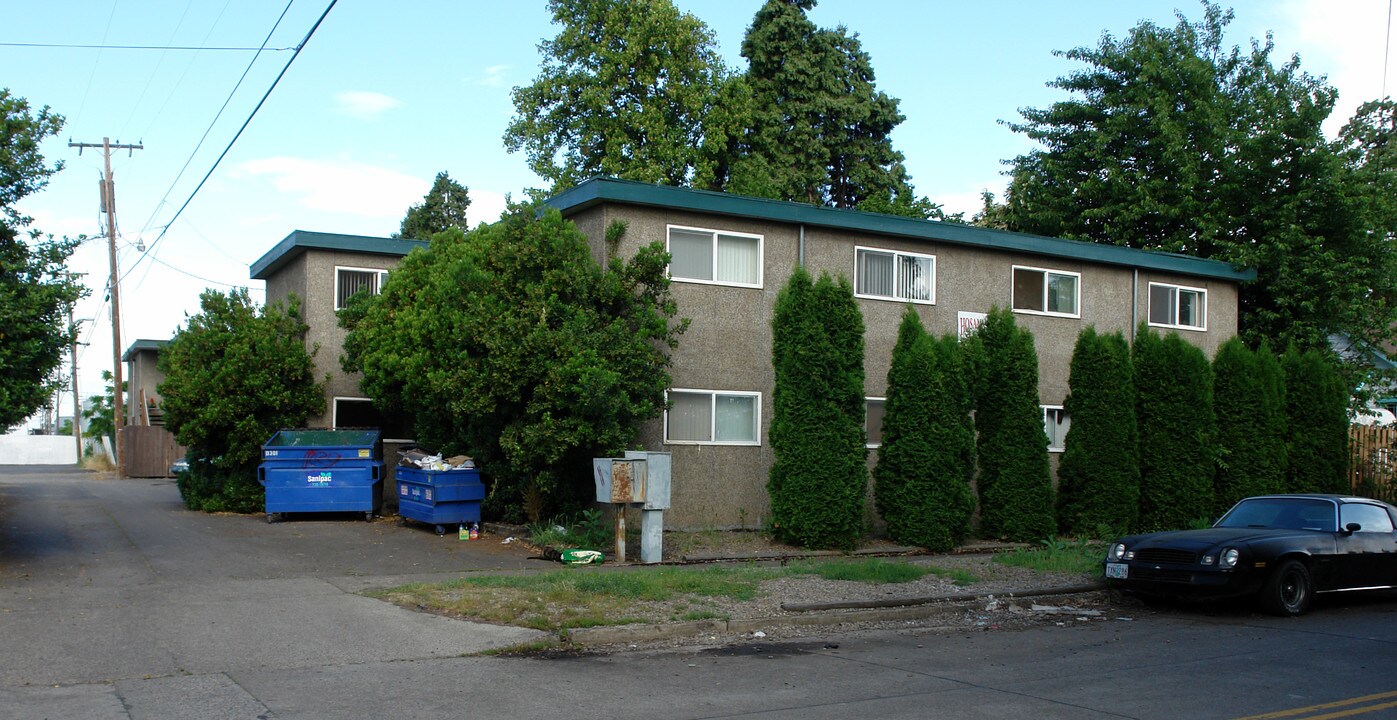 540 Almaden St in Eugene, OR - Foto de edificio