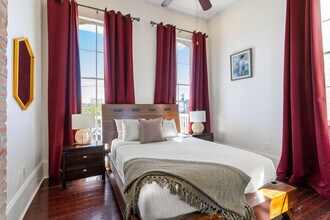 1525 Carondelet St in New Orleans, LA - Building Photo - Building Photo