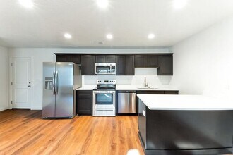742 E 150 North St in Vineyard, UT - Building Photo - Building Photo