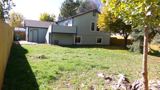 924 Queens Ct in Fort Collins, CO - Building Photo - Building Photo