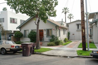 409-413 E Lomita Ave in Glendale, CA - Building Photo - Building Photo