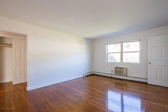 728 Greens Ave-Unit -12 in Long Branch, NJ - Building Photo - Building Photo