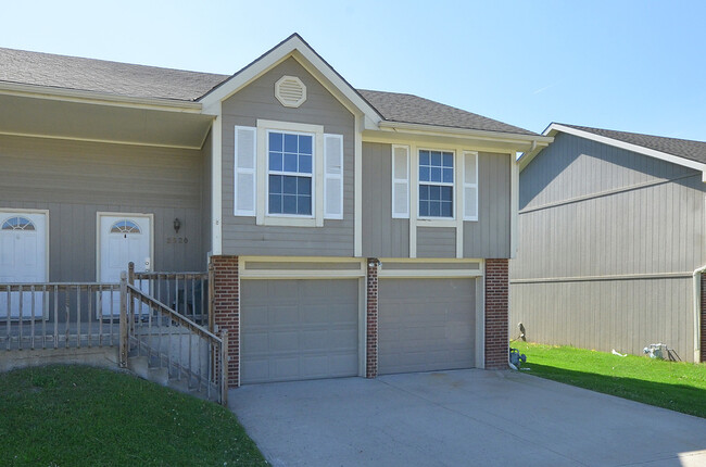 2520 Bent Oak Ct in Platte City, MO - Building Photo - Building Photo