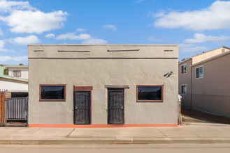 8016 MacArthur Blvd in Oakland, CA - Building Photo - Building Photo