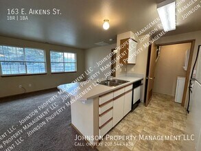 163 E Aikens St in Eagle, ID - Building Photo - Building Photo