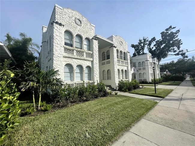 property at 2114 W Dekle Ave