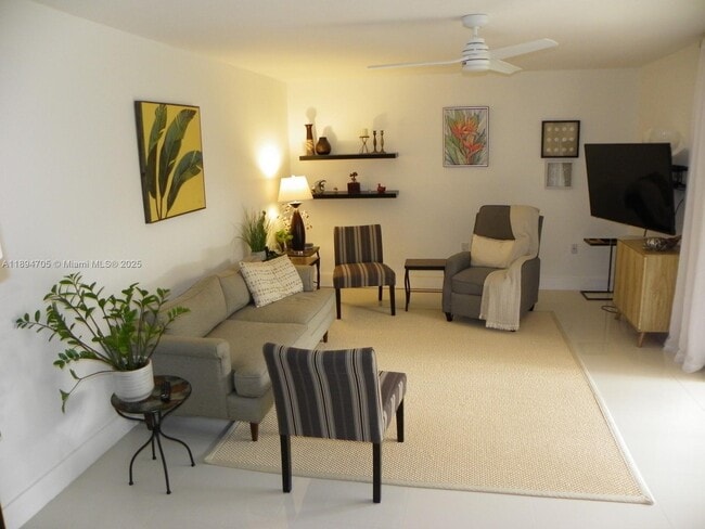 4067 Wimbledon Dr in Cooper City, FL - Building Photo - Building Photo