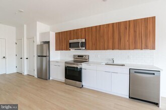 4200 Lancaster Ave in Philadelphia, PA - Building Photo - Building Photo