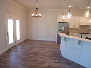 1812 SW Edinburgh Ave in Bentonville, AR - Building Photo - Building Photo