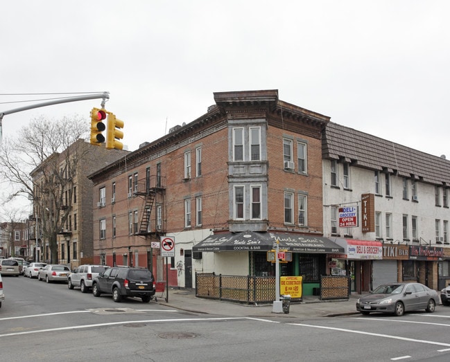 883 4th Ave