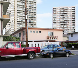 538 Kamoku St in Honolulu, HI - Building Photo - Building Photo