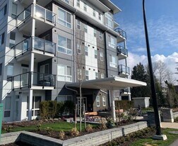 22315 122 Av in Maple Ridge, BC - Building Photo