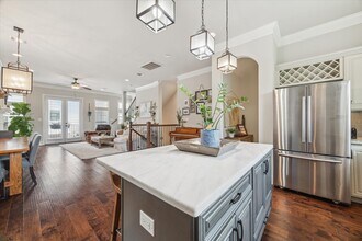 2104 Couch St in Houston, TX - Building Photo - Building Photo