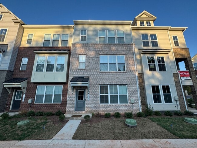property at 10162 Queens Wy