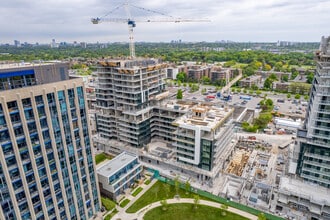 Rodeo Drive Condominiums in North York, ON - Building Photo - Building Photo