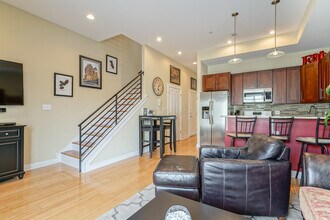 1533 Fairmount Ave in Philadelphia, PA - Building Photo - Building Photo