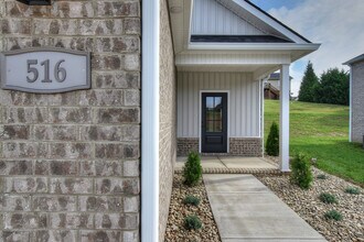 2078 Haystack Cir in Johnson City, TN - Building Photo - Building Photo