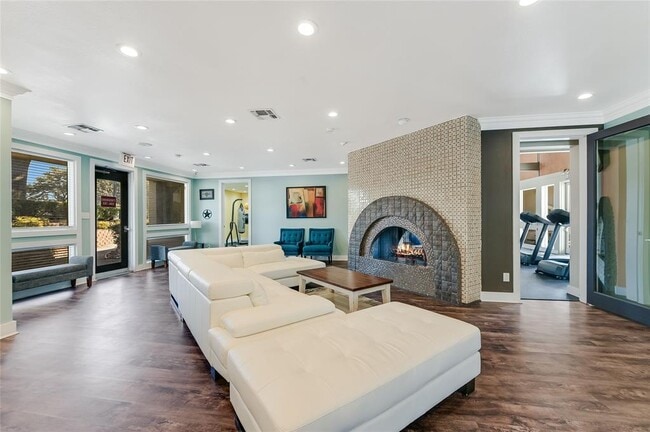 property at 935 La Posada Dr