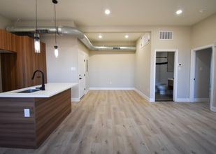 1030 N 48th St in Philadelphia, PA - Building Photo - Building Photo