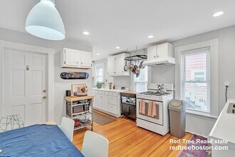 59 Winslow Ave, Unit 1 in Somerville, MA - Building Photo - Building Photo