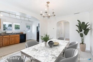 16 Burwood Ave in Stamford, CT - Building Photo