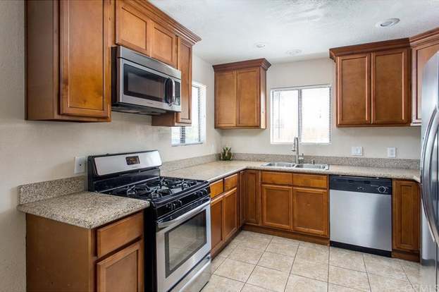 806 E 65th St in Inglewood, CA - Building Photo