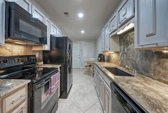 3704 Steck Ave in Austin, TX - Building Photo - Building Photo
