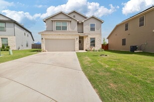 2111 Rhesus Vw in San Antonio, TX - Building Photo