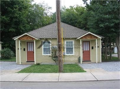 property at 405 Granbury St