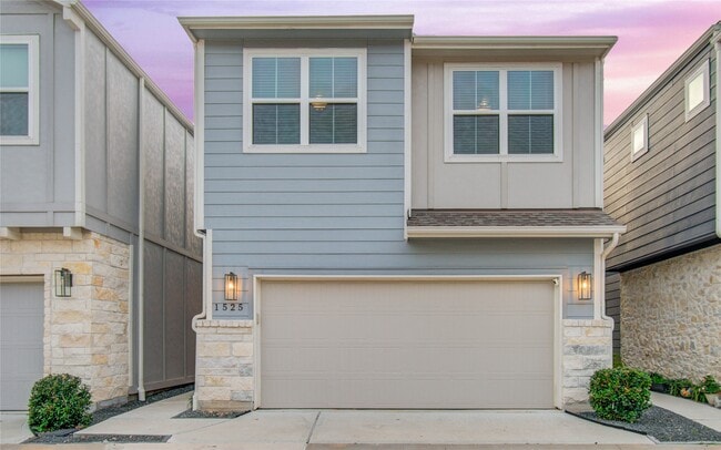 property at 1525 Parkland Oak Dr