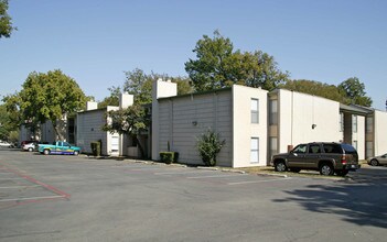 Horizon East Apartments in Dallas, TX - Foto de edificio - Building Photo