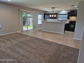 7526 Lirope St in Jacksonville, FL - Foto de edificio - Building Photo