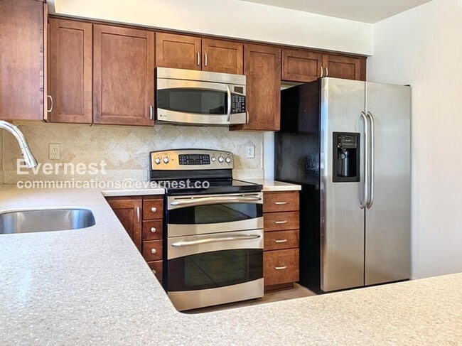 7386 Hidden Knolls Ct in Springfield, VA - Building Photo - Building Photo