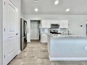 14105 Macquarie Dr in Pflugerville, TX - Building Photo - Building Photo