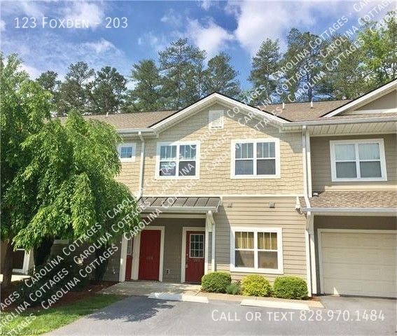 123 Foxden Dr in Fletcher, NC - Building Photo