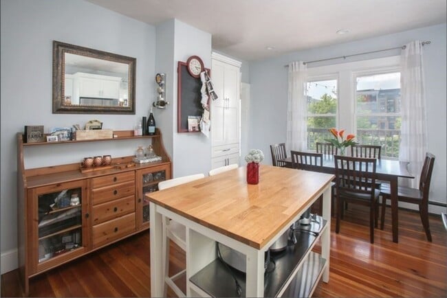 155 Boston St in Boston, MA - Building Photo - Building Photo