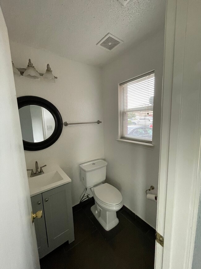 2403 Silverado Trail in Grand Prairie, TX - Building Photo - Building Photo