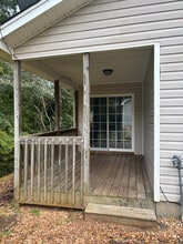 438 Old Colony Rd in Anderson, SC - Foto de edificio - Building Photo