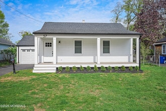 57 Villa Pl in Eatontown, NJ - Building Photo - Building Photo