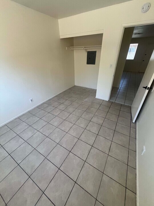 2553 Ellis St in North Las Vegas, NV - Building Photo