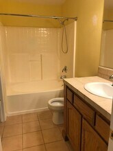 5723 Sarona St in Bakersfield, CA - Building Photo - Building Photo