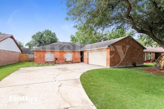 10114 Rustic Gate Rd in La Porte, TX - Building Photo - Building Photo