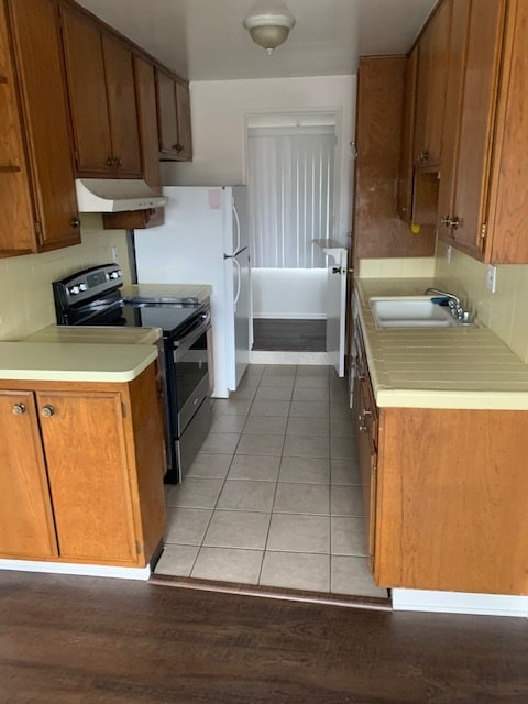901 N Cedar St, Unit 10 in Inglewood, CA - Building Photo - Building Photo
