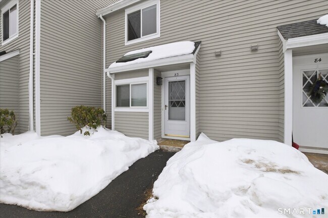 83 Hilltop Dr in Simsbury, CT - Building Photo - Building Photo